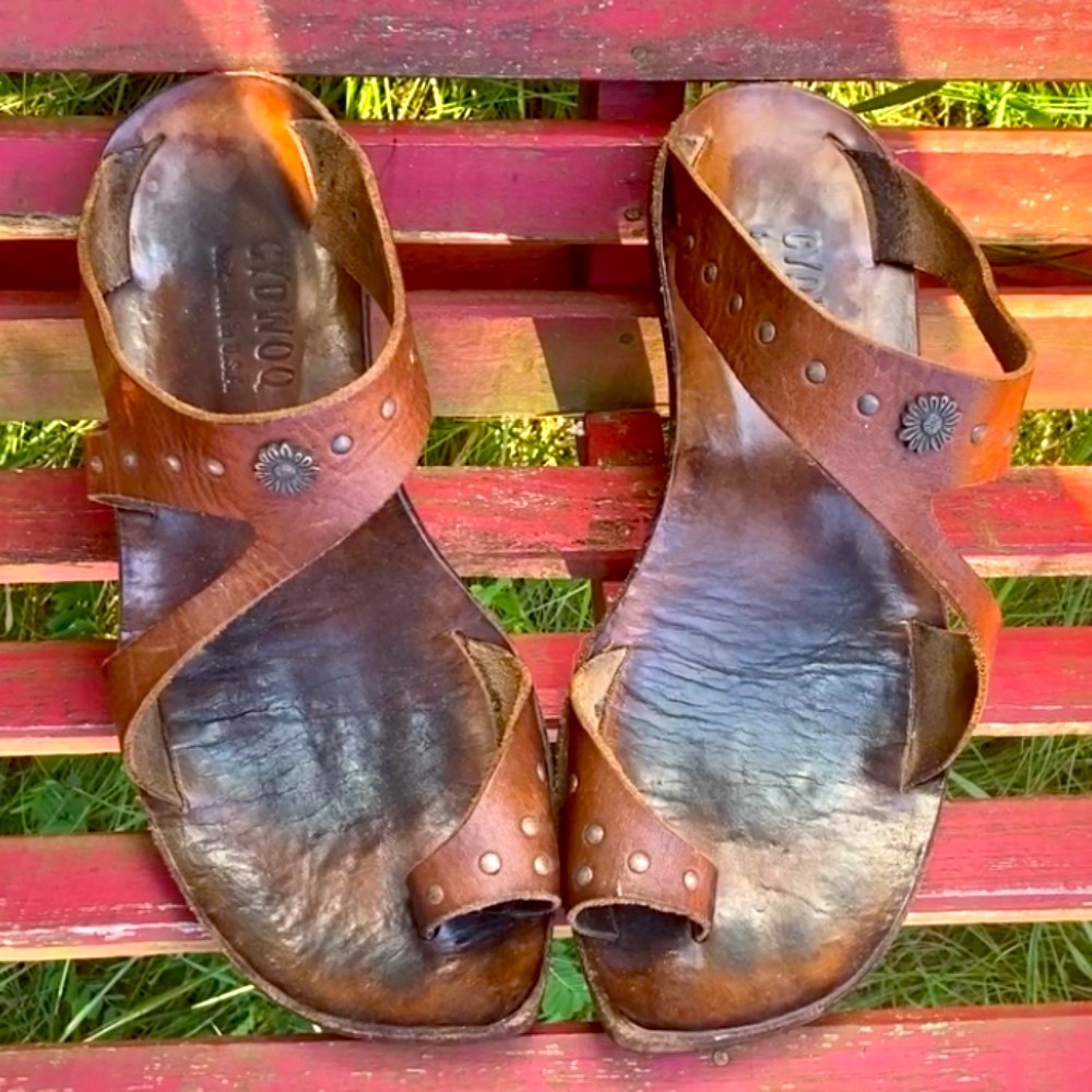 CYDWOQ Sandals Boho Brown Leather Silver Floral Studs Leather Soles Size 37
